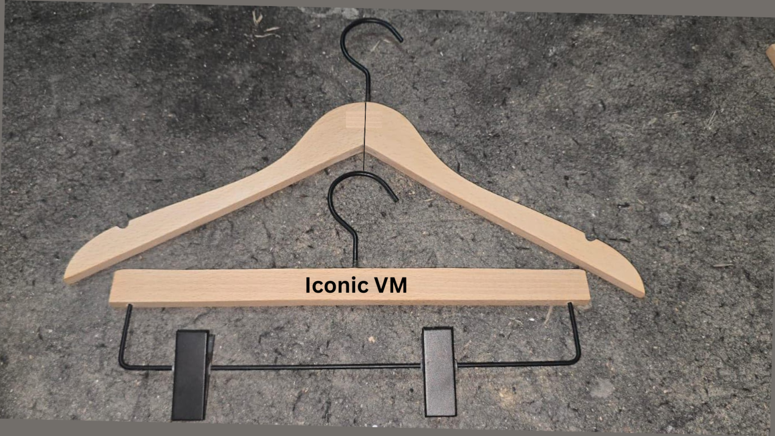 Wooden Hanger Manufacturer in Mumbai